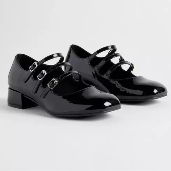 🆕⚡⚡🦇 Torrid NWT 8.5WW 9WW Square Toe Micro Heel Strappy Patent Shoes - Picture 1 of 6